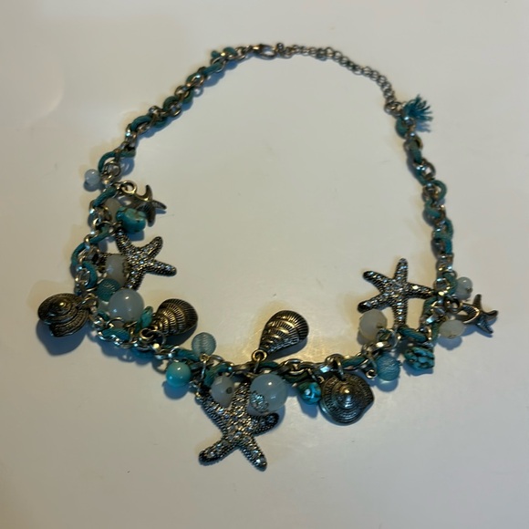 Vintage Caribbean charm necklace starfish and seashells with blue beads - Picture 3 of 4